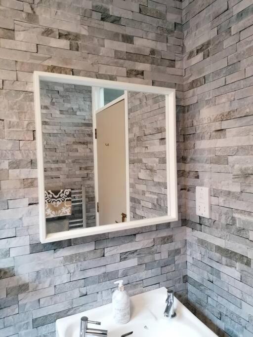 Stunning 3 Bedroom Townhouse In The Heart Of City Belfast Bagian luar foto